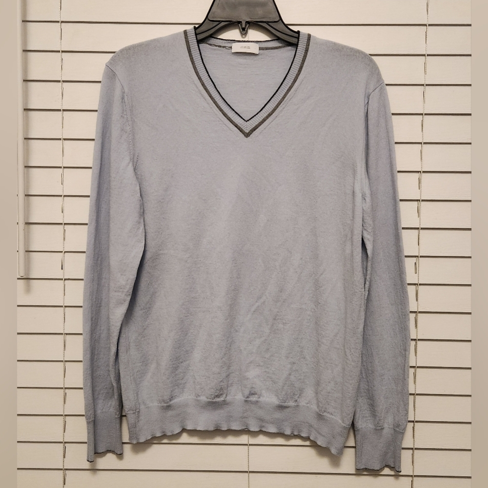 Malo Italy 100% Wool Men's Light Blue V-Neck Sweater Size Small?